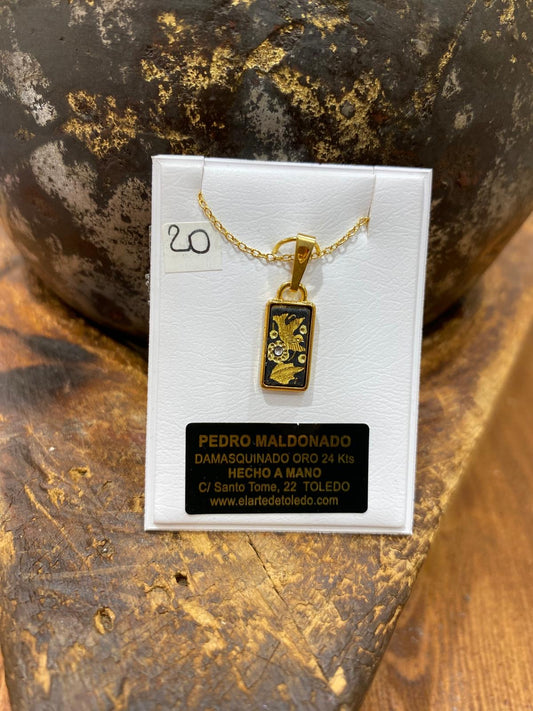 Colgante Rectangular de Oro 24kt